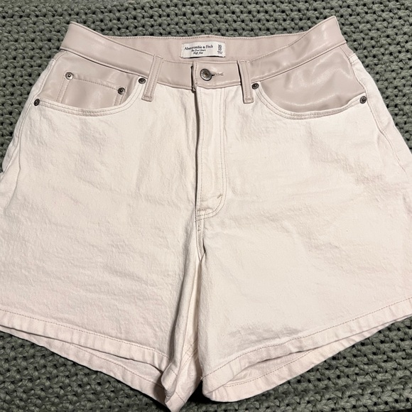 A&F mixed fabric high rise dad short - Picture 4 of 6